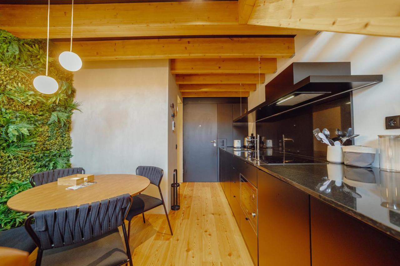 Elegant Downtown Apartment By Vacationy Porto Exterior photo